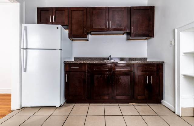 7924 S Vernon Gallery 4