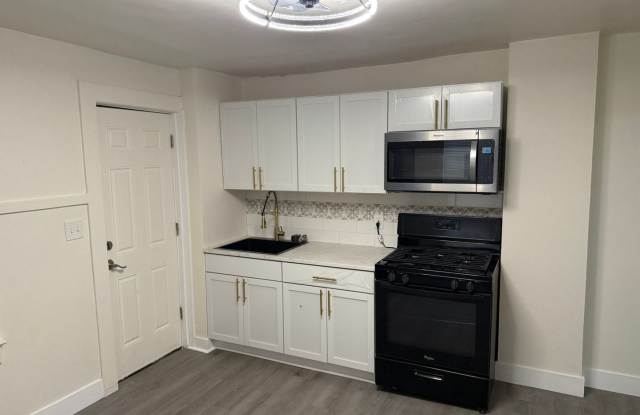 Charming 3BR Townhome in Gwynn Oak photos photos