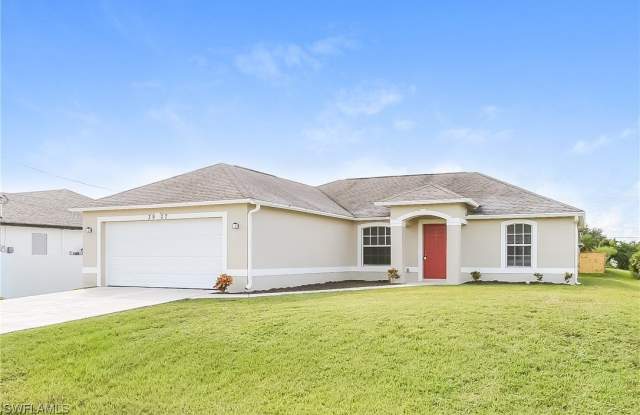 3907 13th Street W photos photos