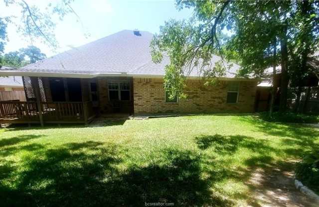 1802 White Stone Drive Gallery 2