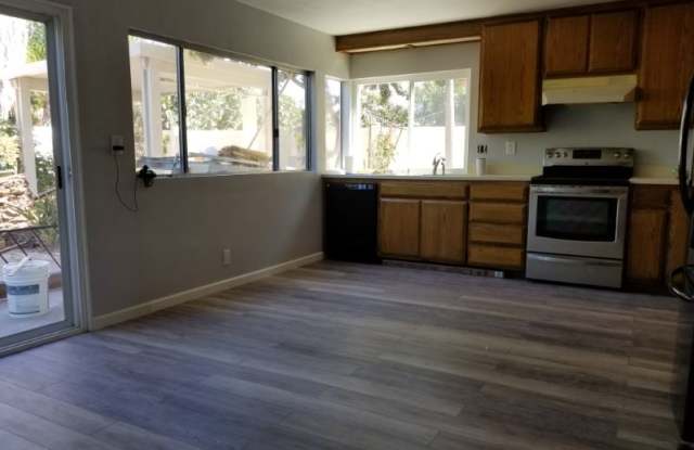 11275 Westonhill Dr 2/4-7 Gallery 3