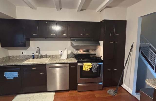 14204 LONDON Lane photos photos