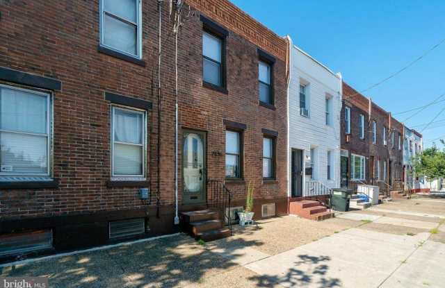 Cute Southbrook Park Rehab! 2 Bedroom Home! W/D! Yard! Cute place! Gallery 3