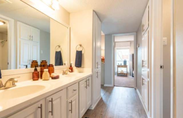 3549 N Hills Dr Gallery 3