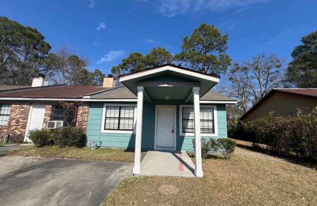710 Sharon Street - 710 Sharon Street, Hinesville, GA 31313
