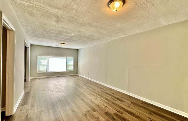 1223 Pineglen Drive Gallery 4