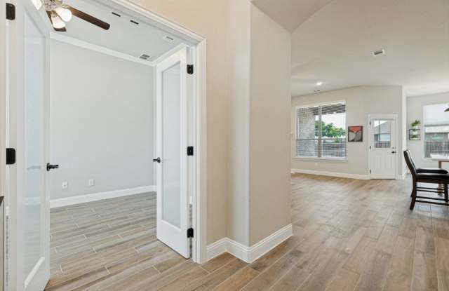 4005 Gray Wolf Drive Gallery 3