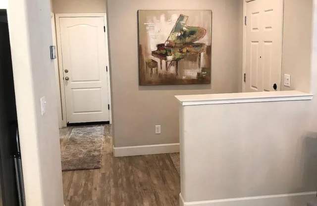 3-Bedroom, 2.5 Bath Single Family for Rent in Fair Oaks, CA| 1-Car Garage Parking | Covered Patio |Gated Community Gallery 3