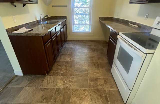 Charming 1 Bedroom 1 Bath Apt. in Middleboro Gallery 3