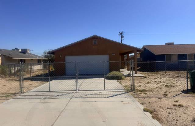 3 Bedroom Home in 29 Palms for Rent Gallery 3