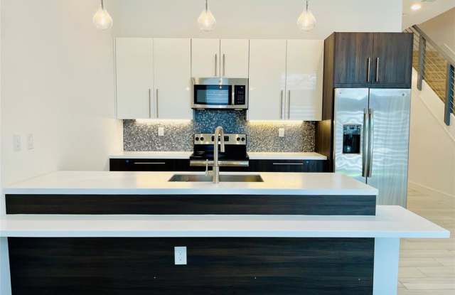 4385 Nw 9th St. photos photos