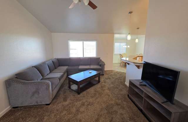 4562 Spaight Way Gallery 3