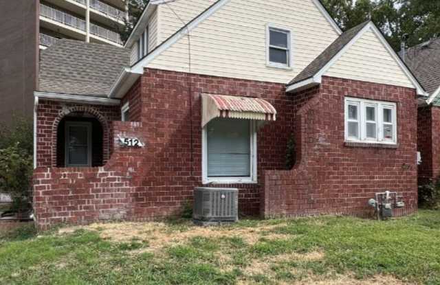 Cozy 2-Bedroom Duplex Minutes from Independence Square photos photos