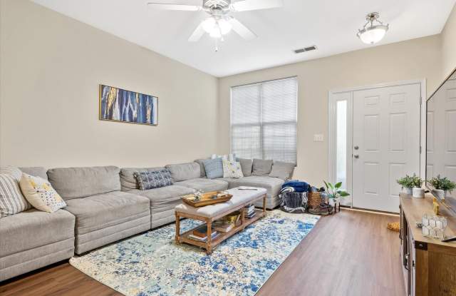 2537 Sun Seeker Court Gallery 3