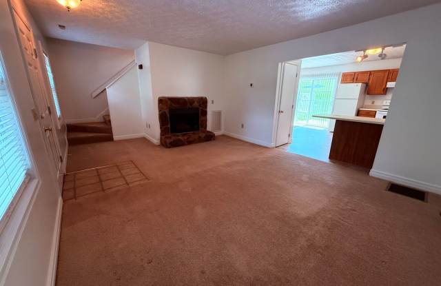 3 Bedroom, 2.5 Bath Townhouse Gallery 3