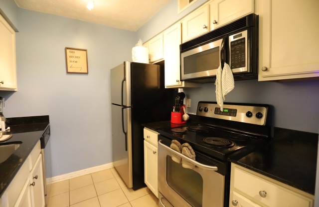 3135 7 Pines Court Gallery 2