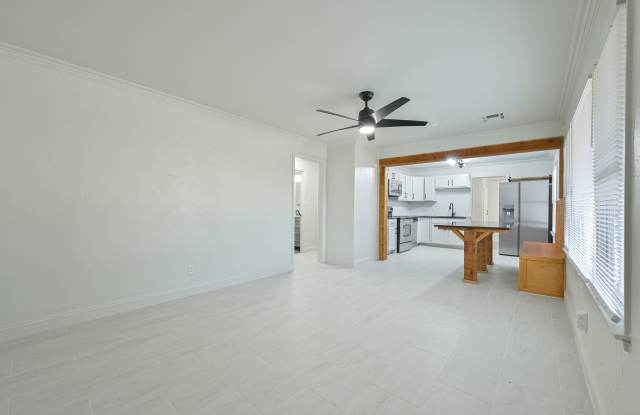 3716 Southeast 23rd Street Gallery 3
