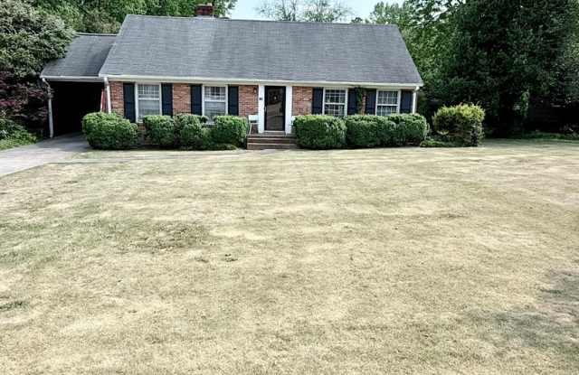 Awesome House Near South UGA Campus! Gallery 1