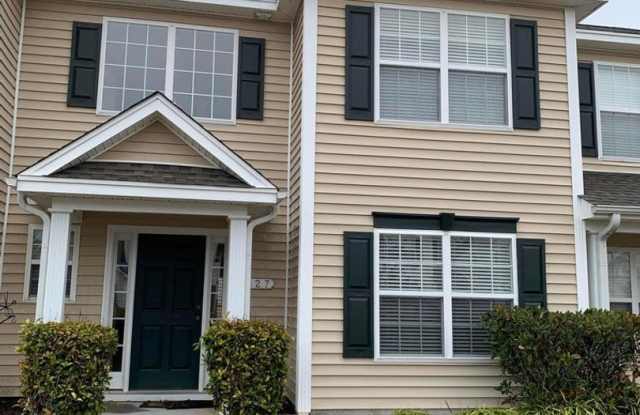 3 Bed 3.5 Bath Townehome - 127 Cobblers Circle, Carolina Shores, NC 28467