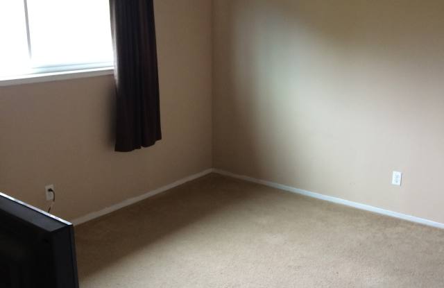 528 Laverne Avenue - 528 Laverne Avenue, Seacliff, CA 95003