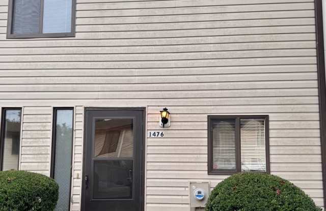 2 Bedroom || 1 Bathroom Townhome photos photos