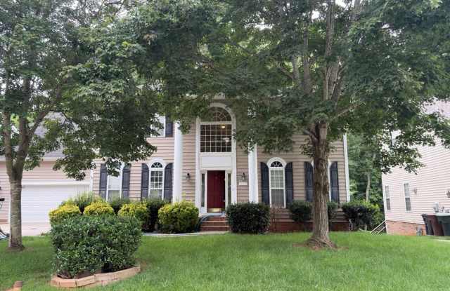 Spacious 4BR/4BA Home with Bonus Room & Flexible 5th Bedroom Option Gallery 1