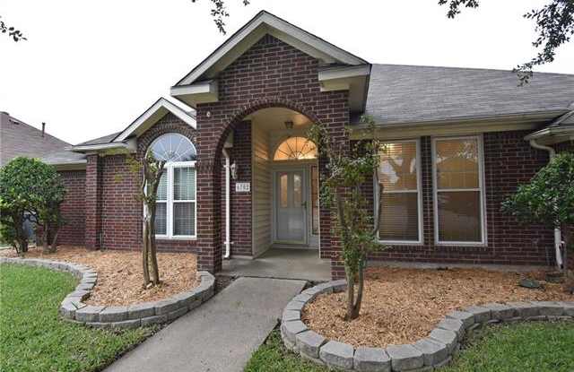 6702 Livingstone Street Gallery 3