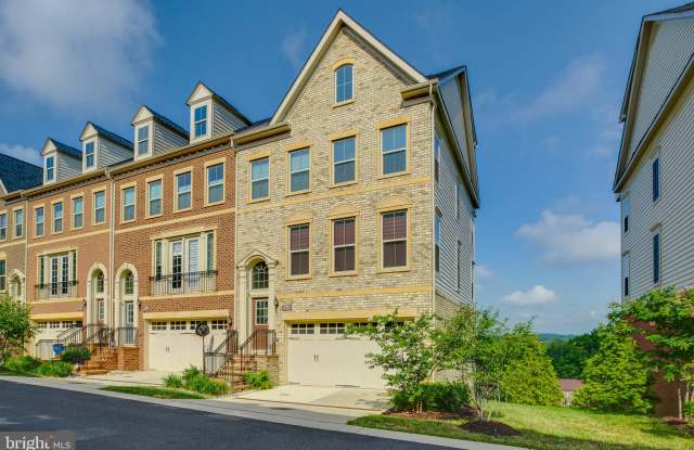 3110 CITYSCAPE DRIVE NE Gallery 3