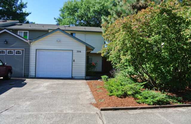 Roomy 2 bedroom 1.5 bathrooms photos photos