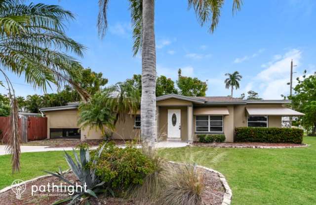 3853 Lake Street - 3853 Lake Street, Fort Myers, FL 33901