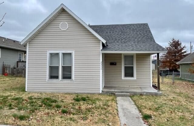 2311 S Murphy Avenue - 2311 Murphy Avenue, Joplin, MO 64804