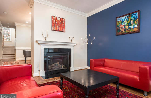 1546 N COLONIAL TERRACE Gallery 4