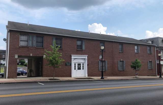 358 MAIN Street unit: 4 photos photos