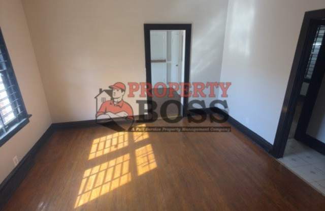 3834 Adams Street Gallery 3
