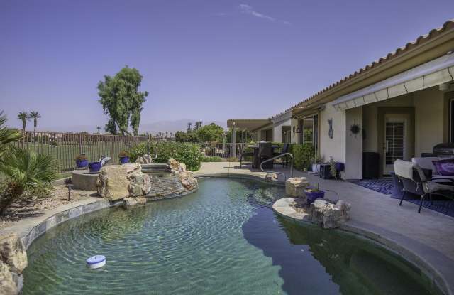 37905 Pineknoll Avenue Gallery 4