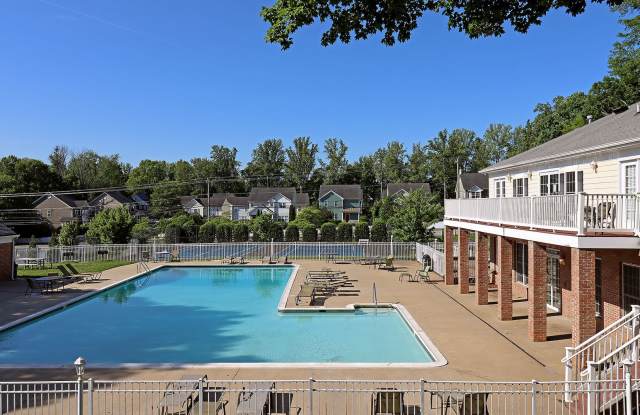 Dog-Friendly Villas at Southern Ridge Apartment With Community Amenities photos photos