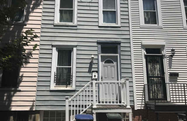 917 Columbia Road NW - 917 Columbia Road Northwest, Washington, DC 20001