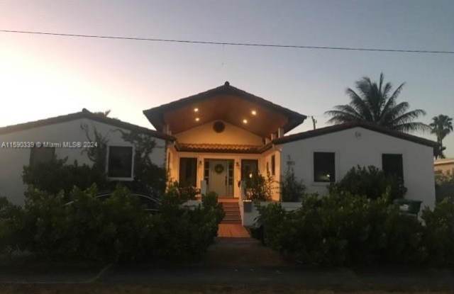 8301 SW 27th Ter - 8301 Southwest 27th Terrace, Westchester, FL 33155