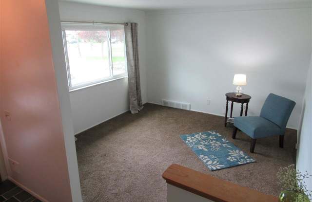 38909 Lakeshore Dr Gallery 4
