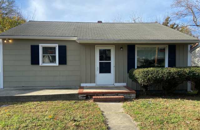 2 Bedroom, 1 Bathroom House in Reidsville! - 333 Mulberry Street, Reidsville, NC 27320