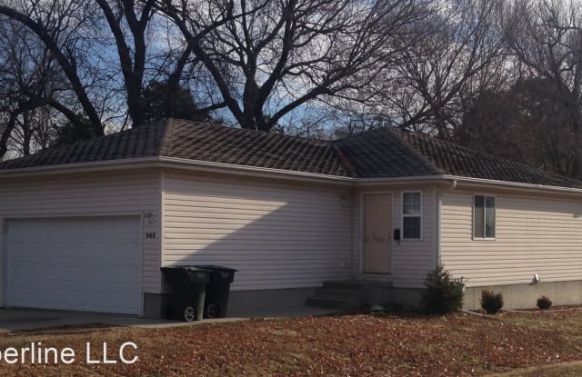 960 N 42 - 960 N 42nd St, Lincoln, NE 68503