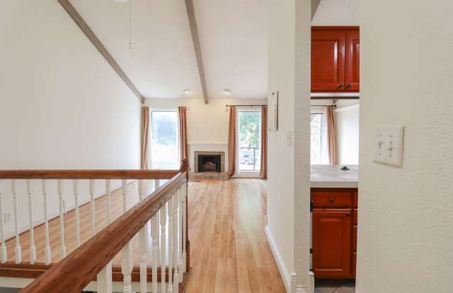 $1,655 / 2 Bed / 2 Bath / 1,150 sqft REMODELED 2 BED - PRICE DROP - RIGHT ON RIVERSIDE - 1505 Riverside Drive, Tulsa, OK 74119