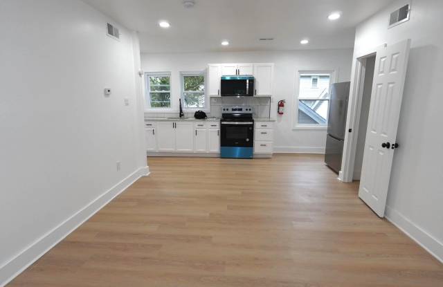 3200 CALVERT unit: Apt C / D photos photos