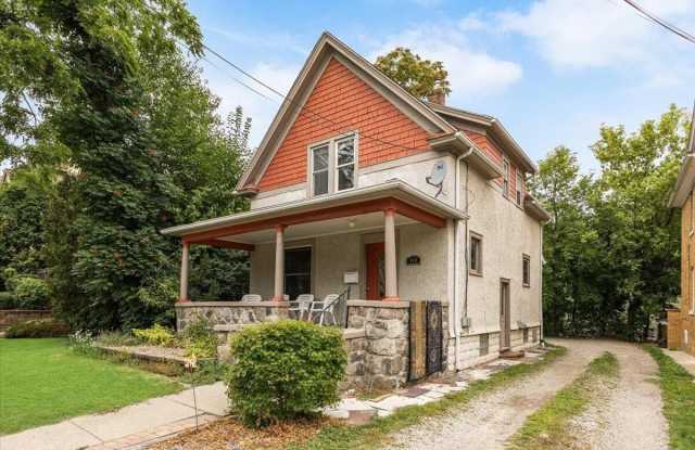 910 W Huron Street photos photos