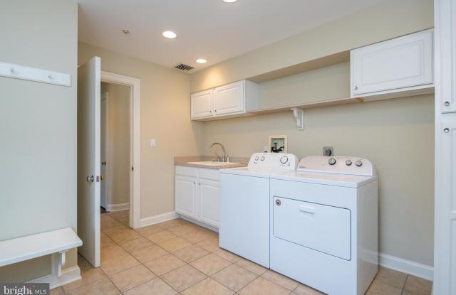 558 BROWNSVILLE ROAD photos photos