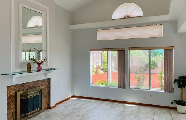 3439 Vista Del Oro Gallery 2