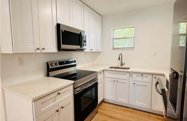 4931 Vincennes Court Gallery 4