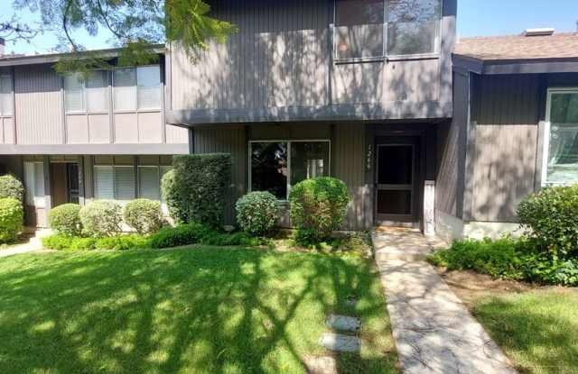 3 bedrooms 3 baths in San Dimas Glenwood Townhomes photos photos