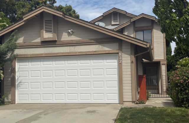 832 Morissette Way photos photos