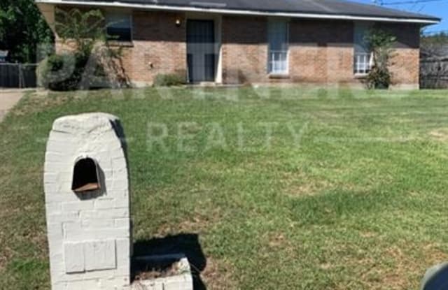 508 Upton Road photos photos